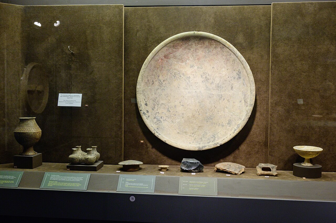 Cycladic marble figurines gallery, first floor